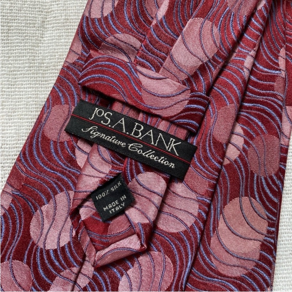 JoS. A. Bank Signature Collection Pink Silk Necktie Made in Italy